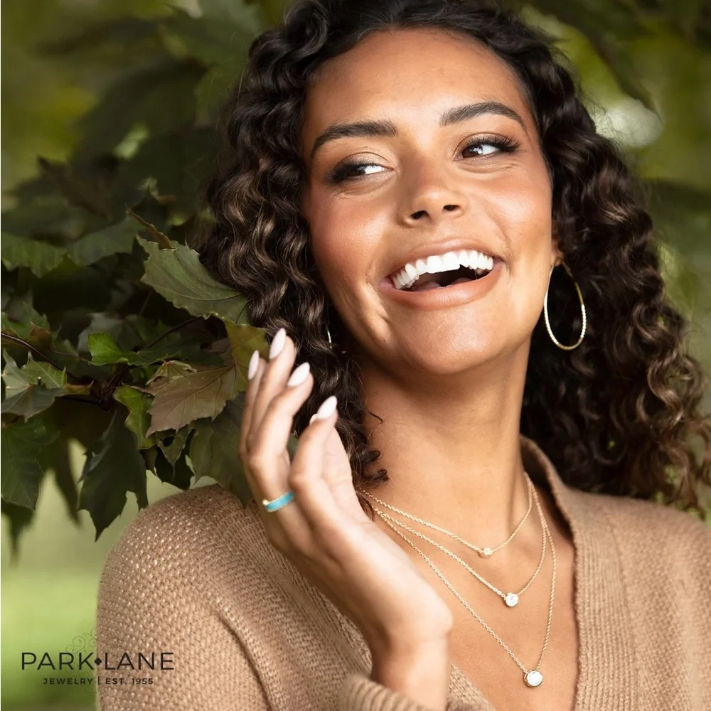 Park Lane Angelica in Gold - Picture 2 of 7